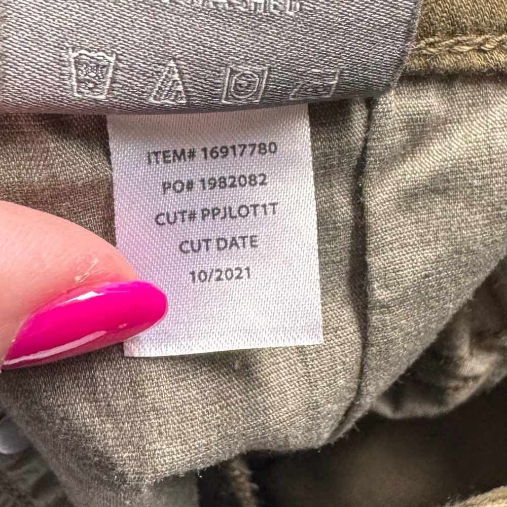 Torrid Super Soft Olive Green Skinny Jeans size 16 Tall - Picture 12 of 12